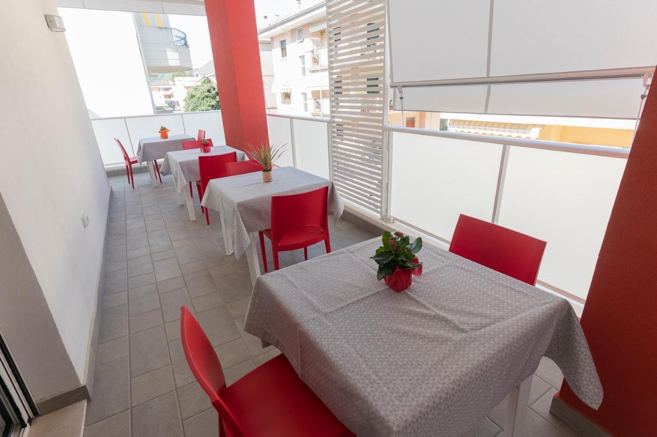 Bed and Breakfast Pineta del Mare Alba Adriatica Esterno foto